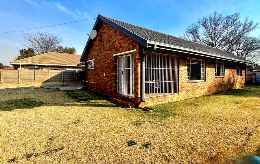 3 Bedroom Property for Sale in Vaalpark Free State